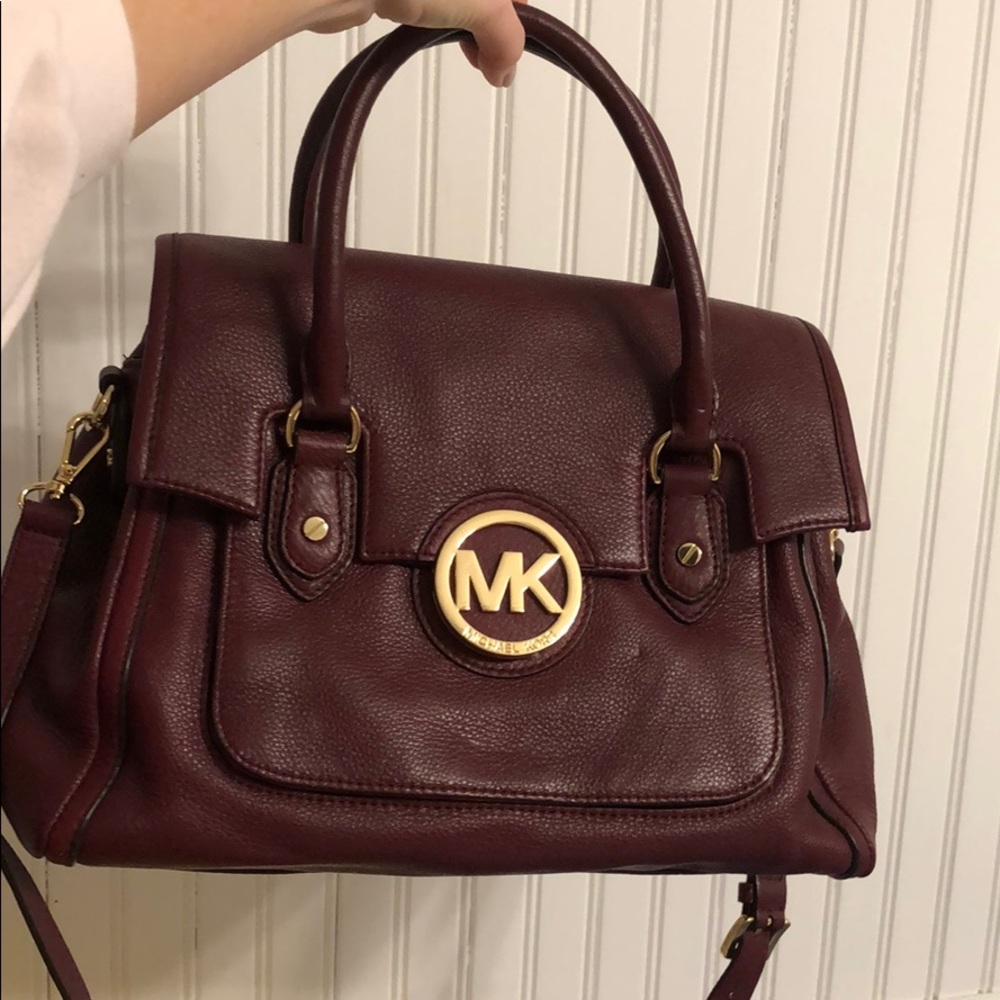 Mint condit. Michael Kors Satchel TONS of storage